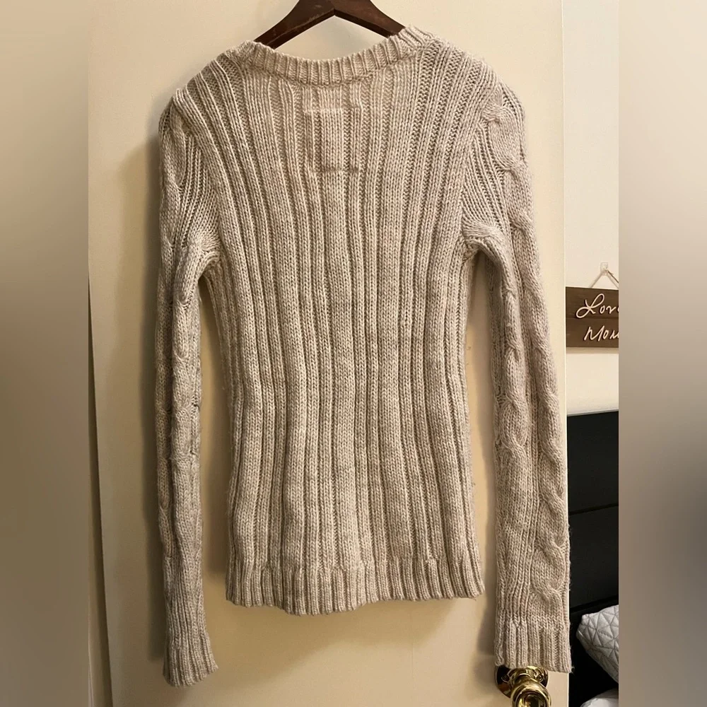 Hollister chunky knit cream button down cardigan, size M - Picture 6 of 7